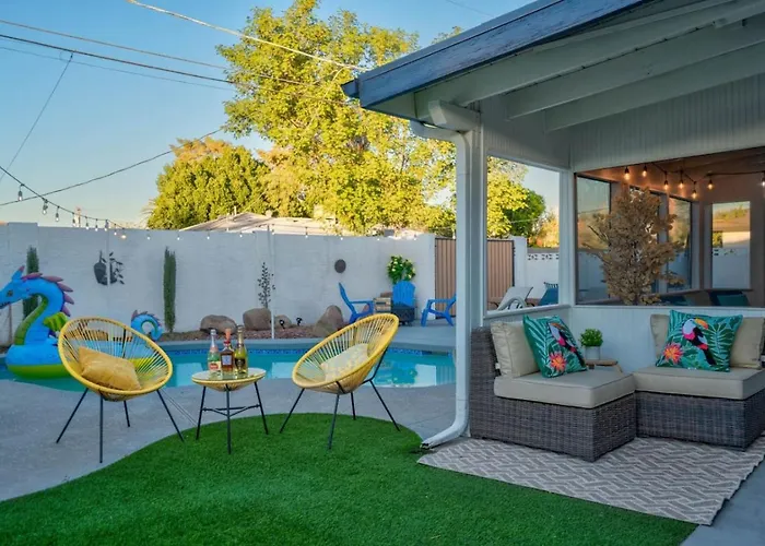 Boho Oasis Pool Hot Tub *